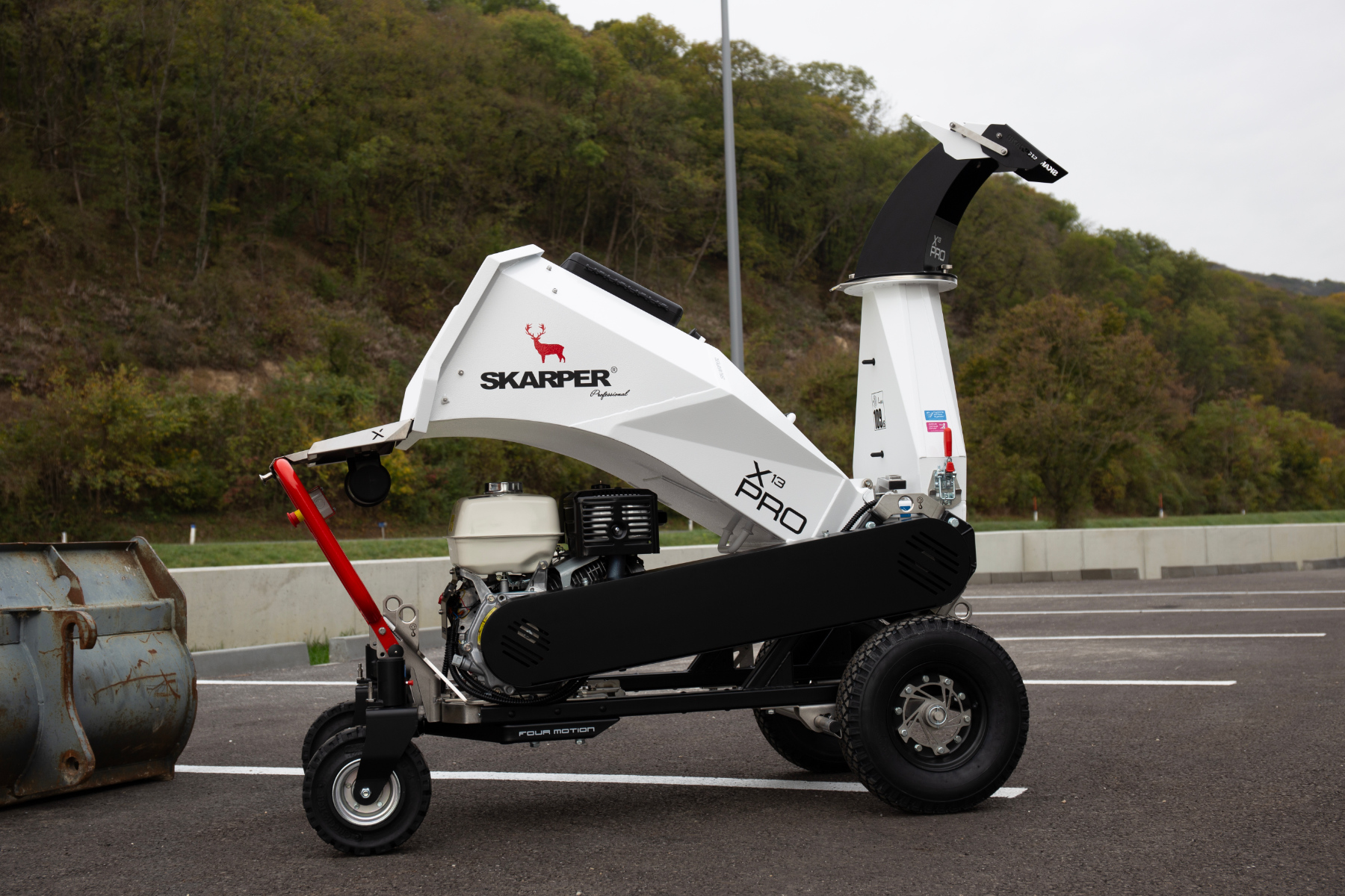 Wood Chipper X13 four motion | Wood Chippers SKARPER®